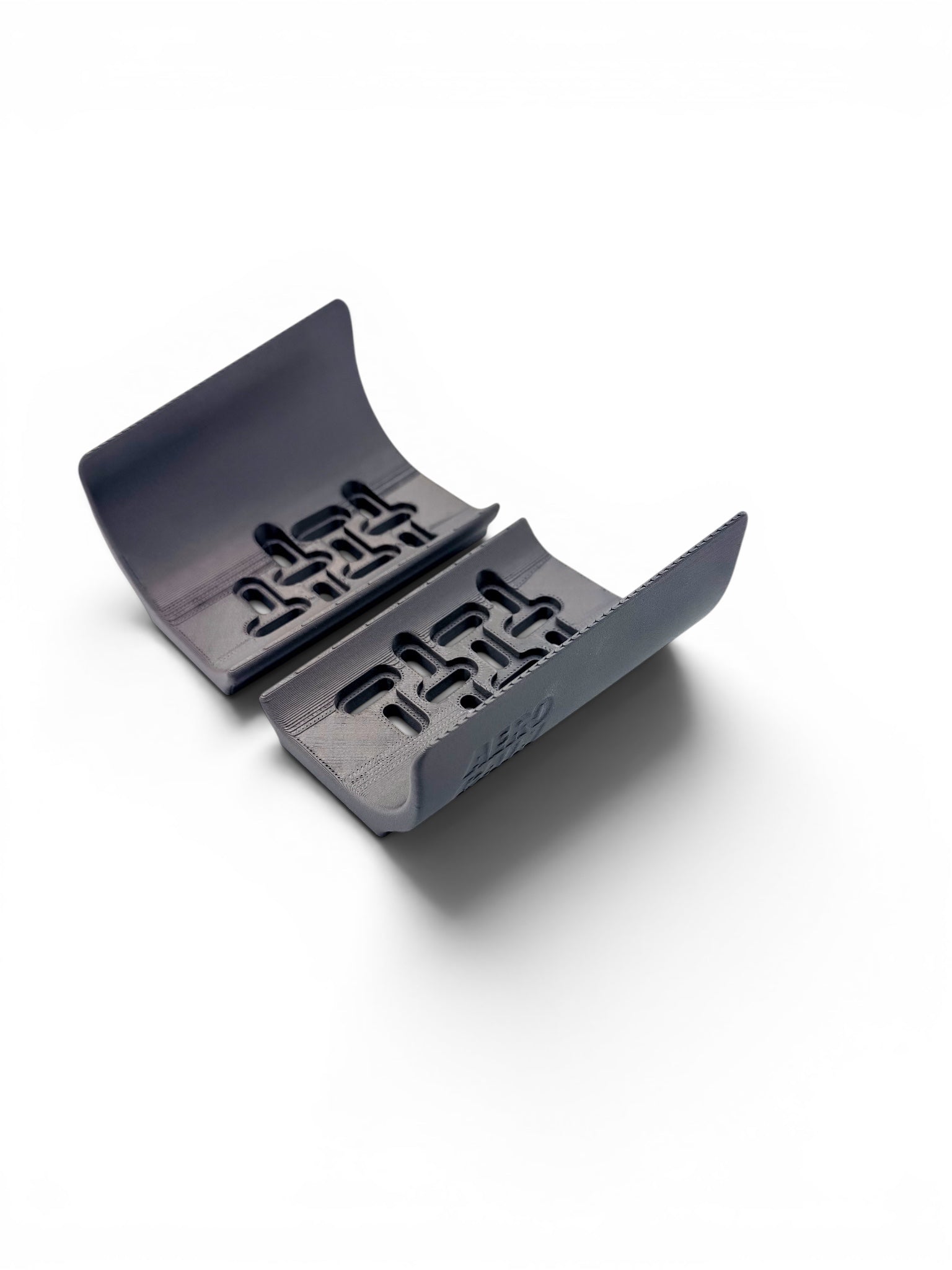 High-Sided Aero Armrest | Hold Position • AeroGain