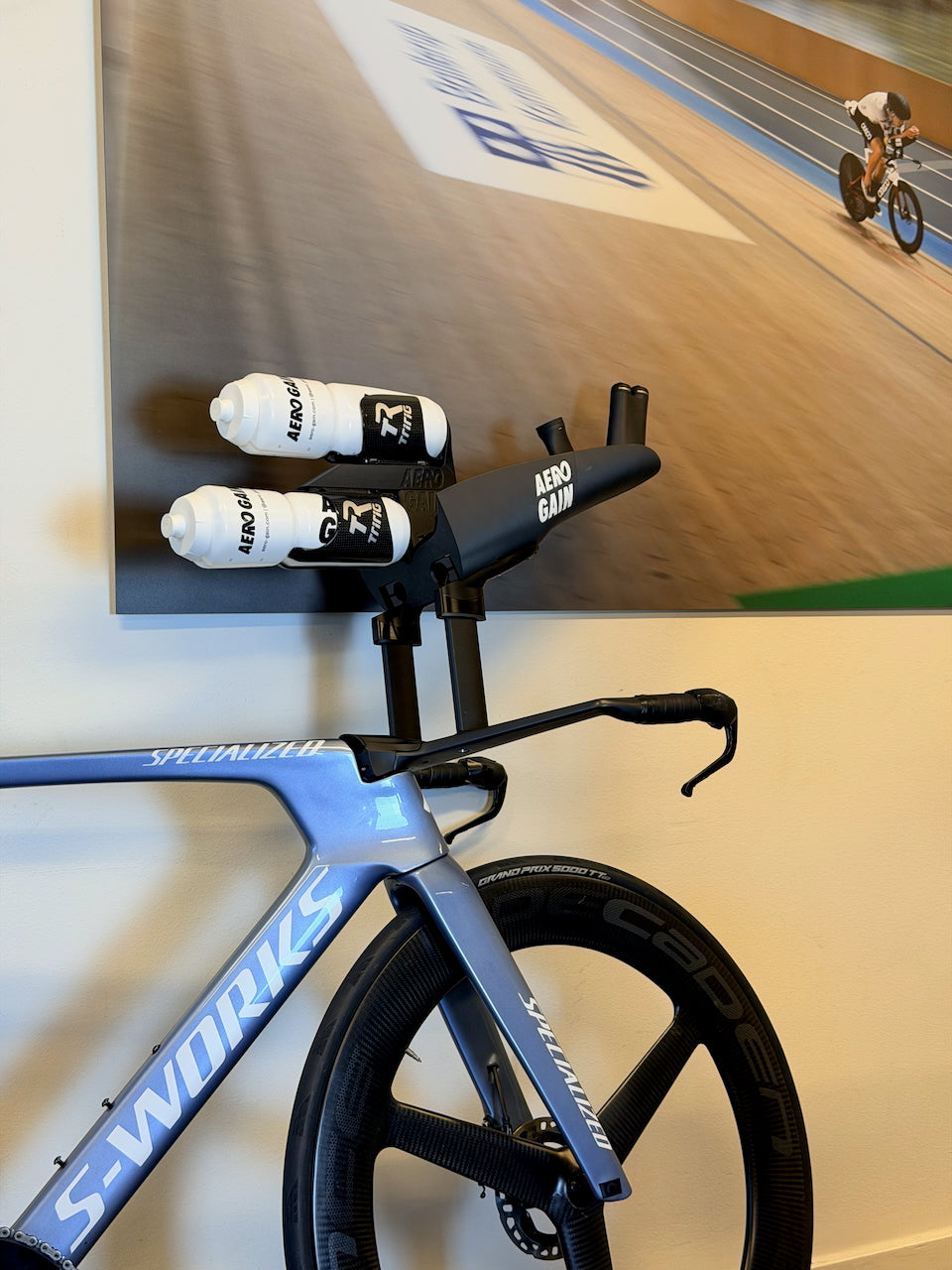 Aero Cockpit fitted to a Specialized S-Works Shiv TT with two aero bottles between the arms