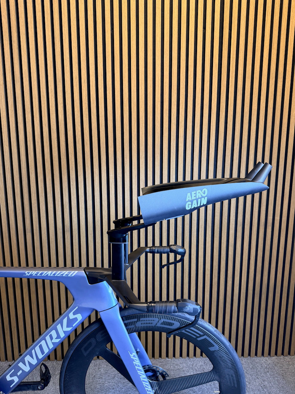 Aero Cockpit at maximum reach with the risers set to 15 degrees, the shallowest angle